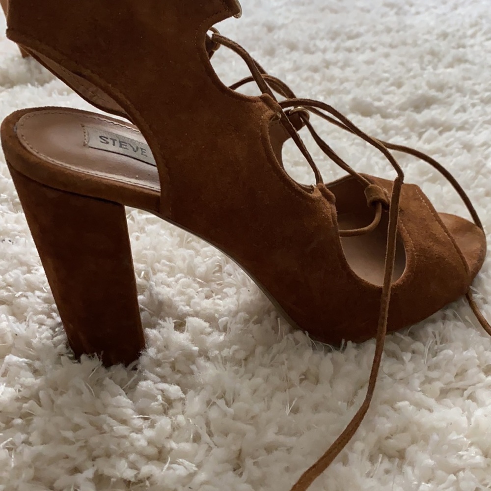 Block Heels - Picture 2 of 4